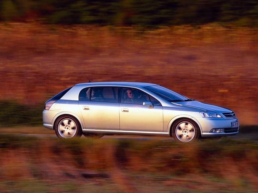  Opel Signum Concept 1997 года  (фото 9 из 11)